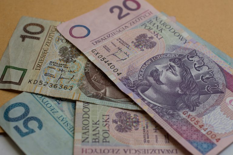 Poprawka w Polskim Ładzie. Zaliczki na PIT dla osób ze zleceniami