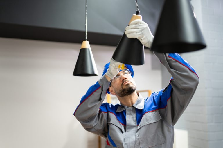 Czy Polacy oszczędzają energię elektryczną?