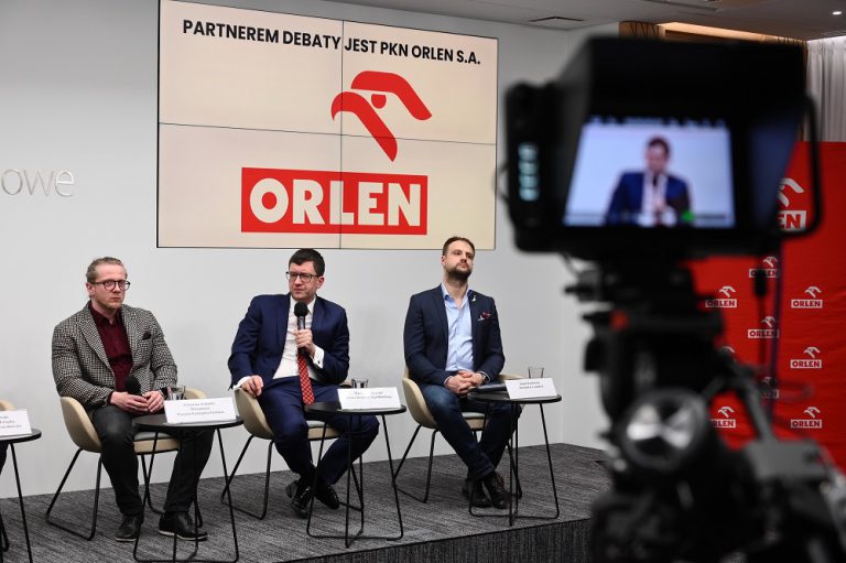 <strong>Orlen i Lotos muszą połączyć siły, aby sprostać konkurencji</strong>