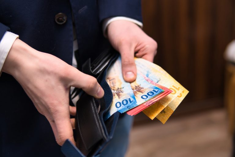 Replan liczy na wzrost liczby pozwów frankowych
