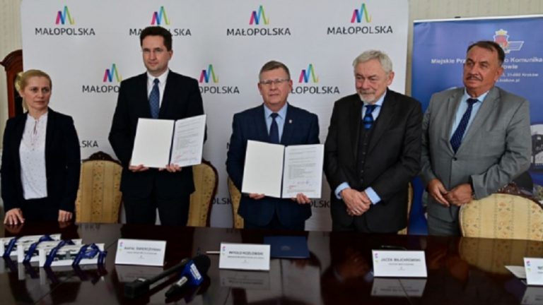 <strong>Kraków zakupi 22 autobusy elektryczne. Podpisano umowę dotacyjną&nbsp;</strong>