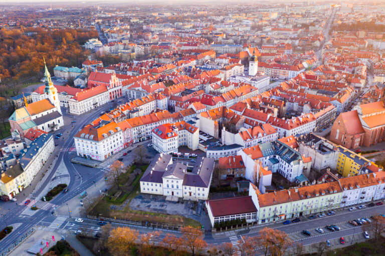 Chcąc dogonić Zachód, Polska musi postawić na rozwój mniejszych miast