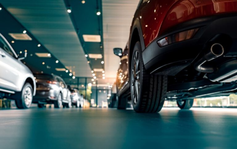 Polacy wciąż stawiają na niemiecką motoryzację oraz silniki spalinowe 