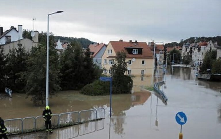 Nadzwyczajna pomoc UE dla krajów dotkniętych powodzią