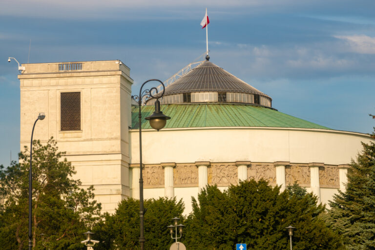 Sejm przyjął ustawę zmieniającą podstawę wymiaru składki zdrowotnej dla przedsiębiorców