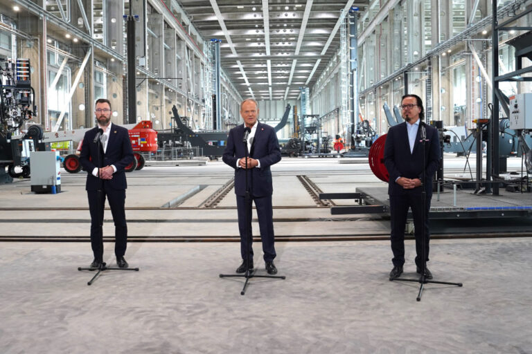 Premier Donald Tusk w fabryce Baltic Towers: Polska stawia na lokalny przemysł i offshore wind