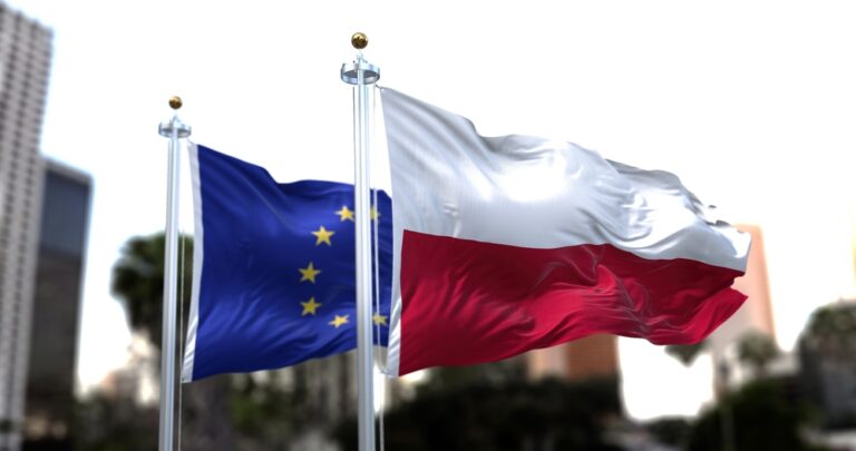 Poparcie dla UE rekordowo wysokie, mimo wzrostu populizmu