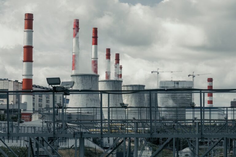 KE proponuje nowy cel klimatyczny. Według europosłów wydaje się niemożliwy do realizacji