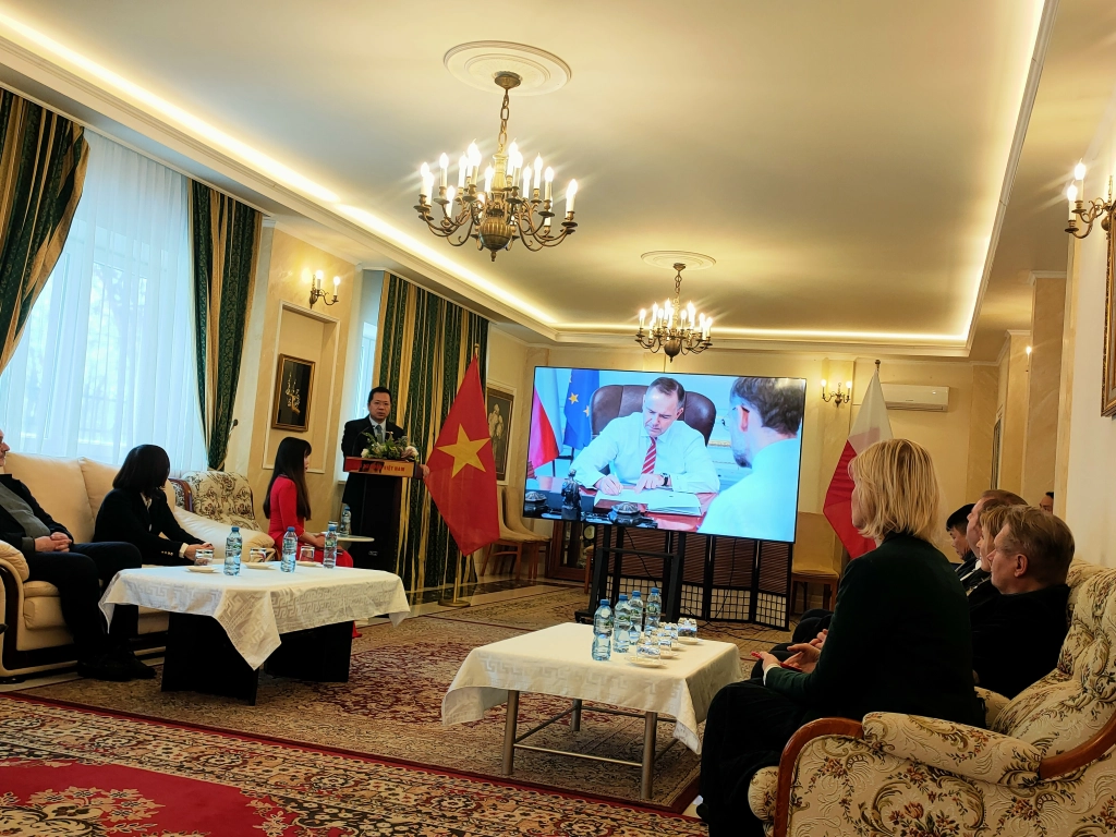 Spotkanie prasowe w ambasadzie Wietnamu